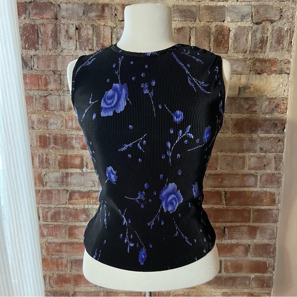 Vintage Floral Black and Blue Women's Top/Tank -Size S -TP30 - Picture 1 of 7